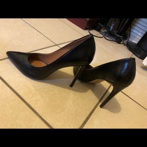 Steve Madden Proto Pumps